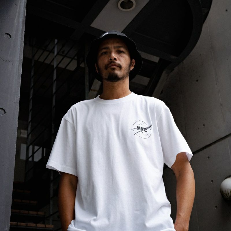 akiyama x Grooovy x MFC STORE SPEACE LOGO S/S TEE